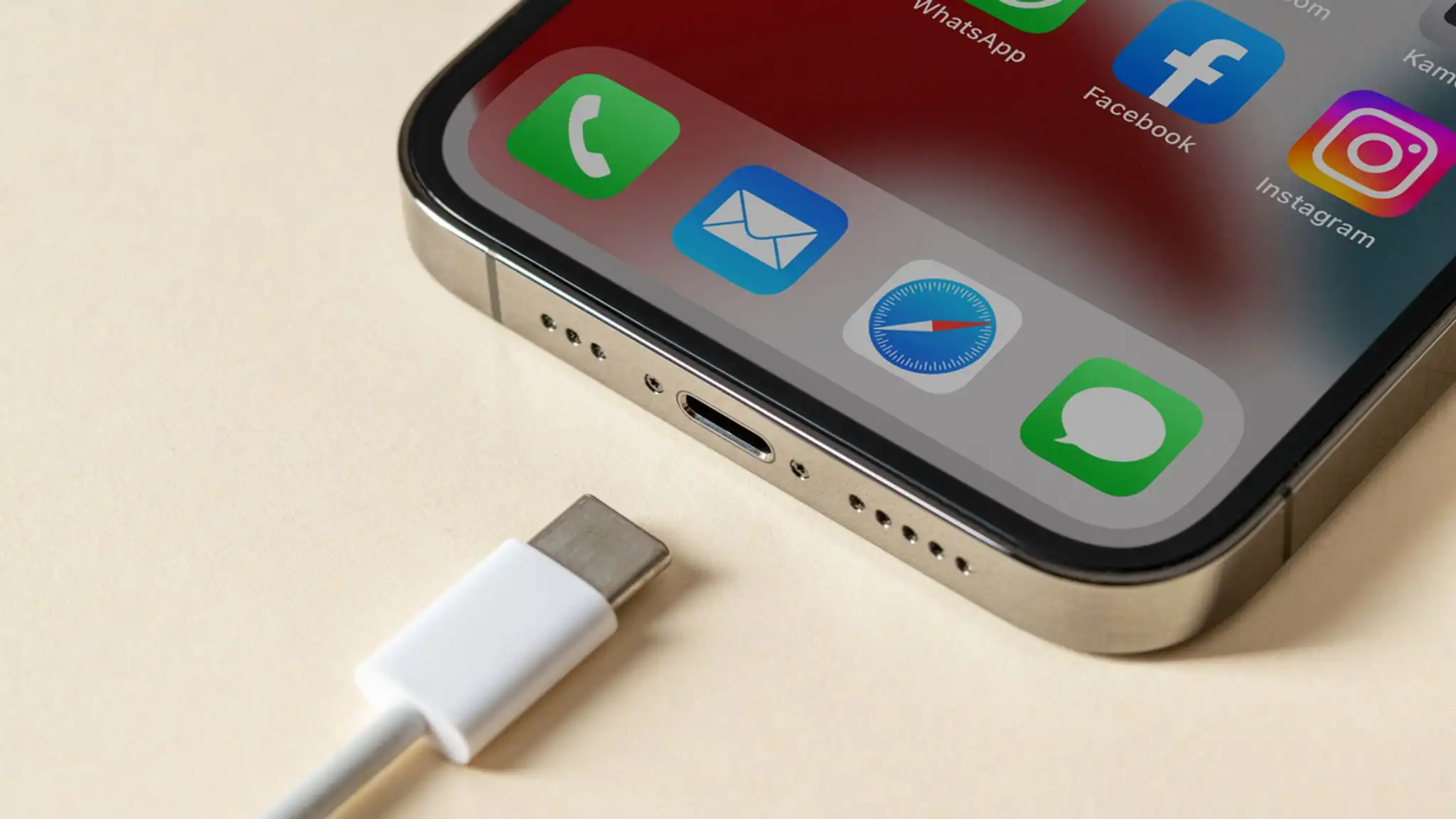 Apa Sih Kelebihan USB-C yang Sampai Bikin Apple Beralih?